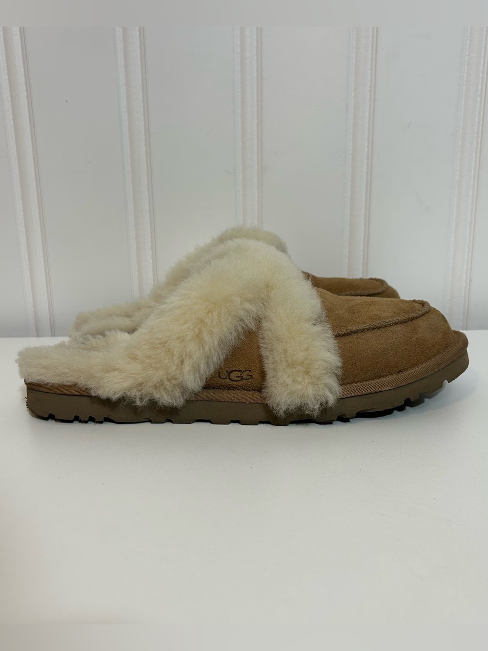 UGG coquette Chestnut Suede Crossband Shearling Slippers with Cream Fur